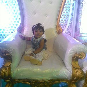 Meet your Posher, Khadera